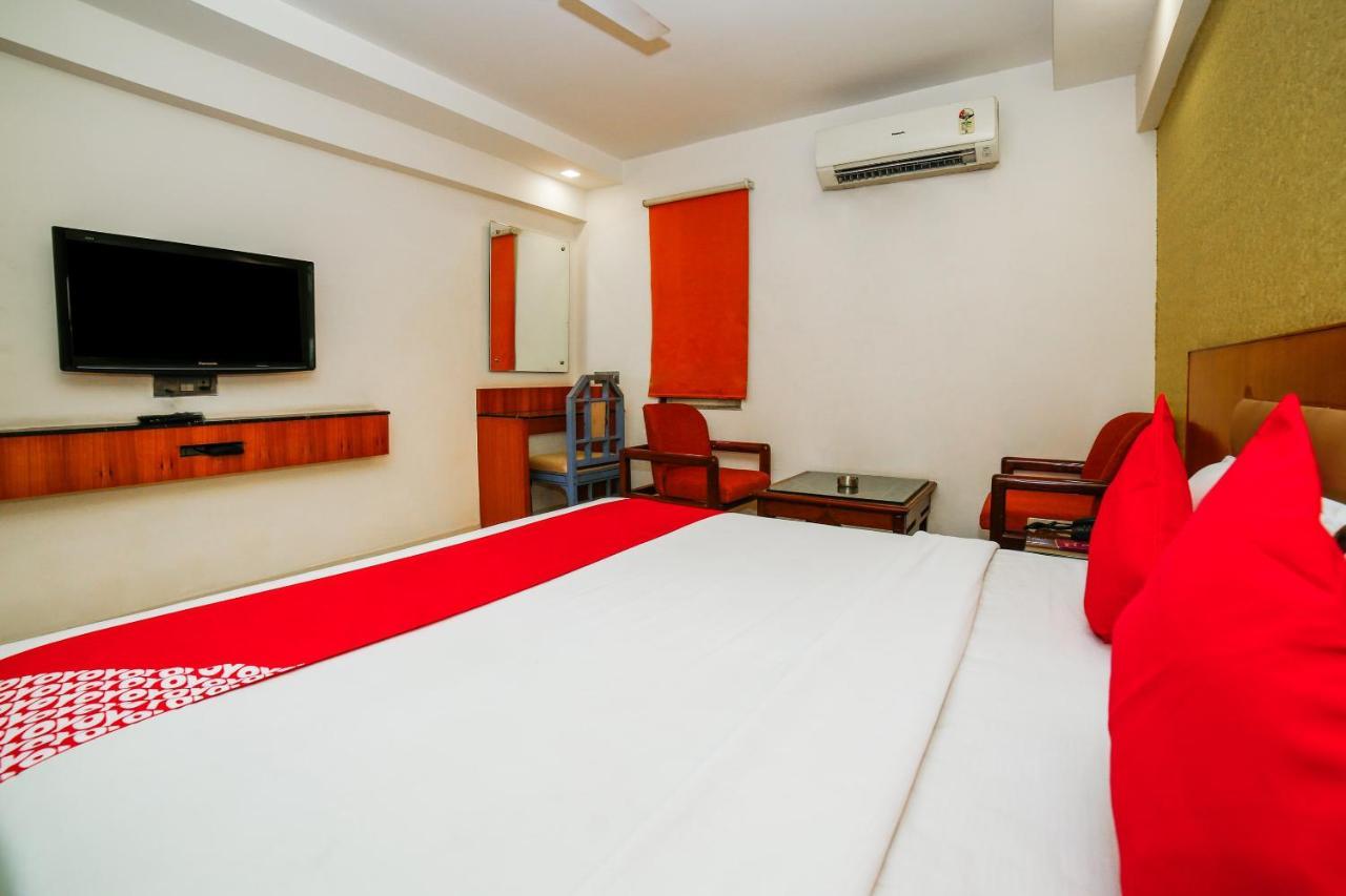 Hotel Shelter Гвалиор Экстерьер фото