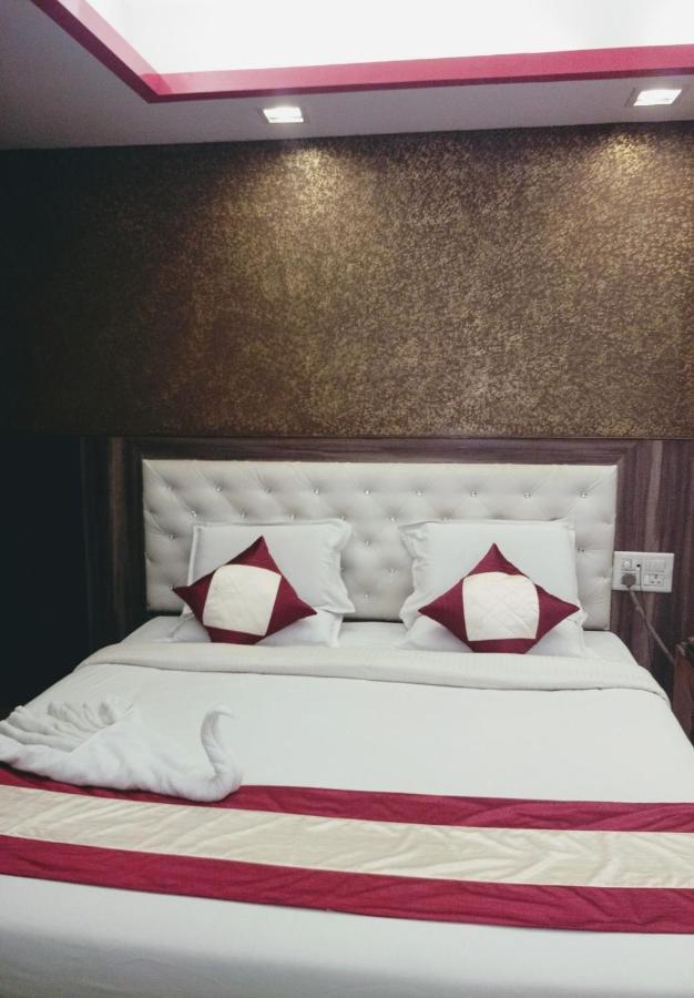 Hotel Shelter Гвалиор Экстерьер фото